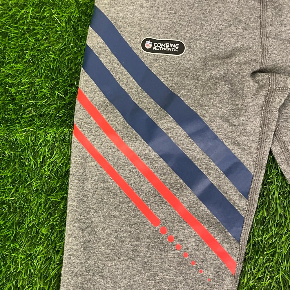 Under Armour NFL New England Patriots Women's HeatGear Ankle Leggings SZ. S - Picture 10 of 15